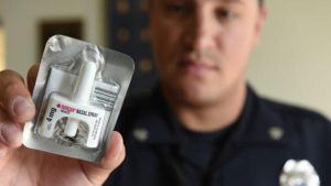 Narcan, antídoto contra sobredosis de opioides, se venderá sin receta. ¿Cuándo se debe usar?