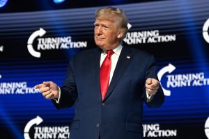 Trump promete que las elecciones de 2024 serán “la batalla final”