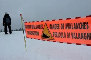 Encuentran a una sexta persona muerta en la avalancha en los Alpes franceses