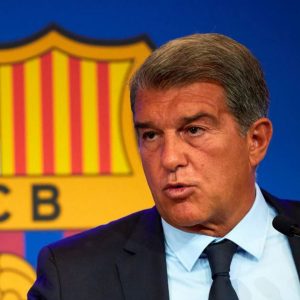 El Mundo: Laporta disimuló pagos a Negreira como gastos de “relaciones públicas”
