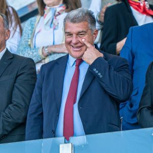 El Mundo: Una auditoría alertó del gran aumento de pagos de Laporta a Negreira