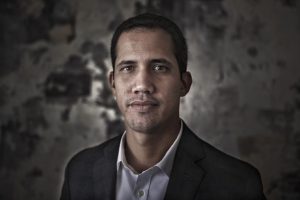 Juan Guaidó escapa desde Venezuela a Colombia