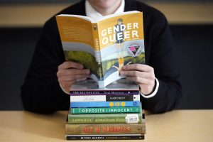 Avalancha de censura de libros en las bibliotecas de Estados Unidos