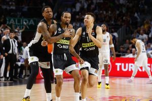 Punter mina el camino del Madrid hacia la Final Four