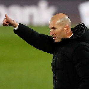 Zidane vuelve pero no de blanco