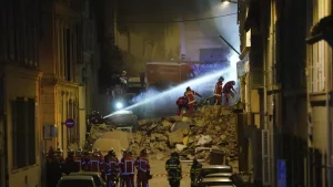 Francia | Sigue la búsqueda de los desaparecidos del derrumbe de un edificio en Marsella