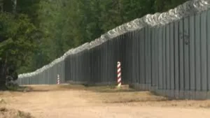 Finlandia inaugura el primer tramo de valla fronteriza con Rusia