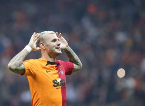 Multan a Mauro Icardi con $8,200 dólares por criticar al árbitro en la Copa turca