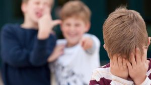 El consejo de Sam, el niño de 9 años amante de la costura que ha superado el acoso escolar