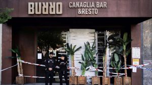 Dos mujeres siguen en la unidad de quemados una semana después del incendio mortal en el restaurante Burro Canaglia de Madrid