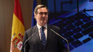 CEOE no apoyará el observatorio de los beneficios de Calviño si persigue “intervenir más” en las empresas