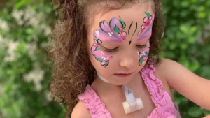 “Cada vez que se duerme, podría morir”: el drama de la pequeña Sadie con un síntoma muy raro