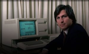 Llega a SkyShowtime el documental que revela la cara B de Steve Jobs
