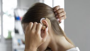 El síntoma a partir de los 40 años que anticipa que sufrirás demencia (y cómo evitarlo)