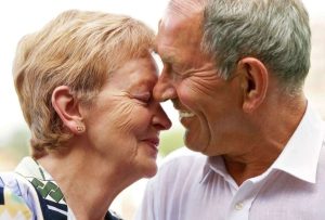 Científicos demostraron que ser optimista influye en una vida sexual plena en la adultez