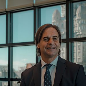 Lacalle Pou acepta encerrarse junto a Nicolás Maduro, pero le dirá “no” a la resurrección de la Unasur