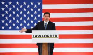 Ron DeSantis aspira a ser un ‘Super Trump’ en las elecciones