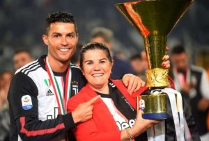La madre de Cristiano Ronaldo fue acusada de hacer brujería para separarlo de Georgina