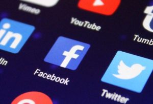 Películas completas en Twitter, la nueva apuesta de Elon Musk