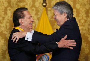 Presidente Lasso condecoró a ‘Don Alfonso’
