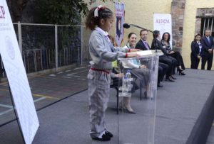 México: Congreso aprobó el uso del uniforme neutro