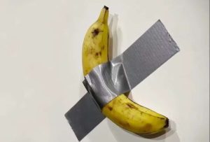 Estudiante se come una obra de arte valorada en USD 120.000