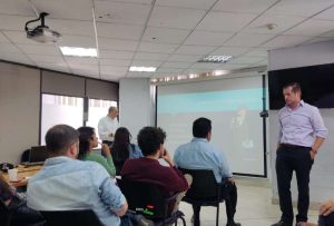 Delegación de periodistas internacionales brindó taller sobre nuevas formas de consumo de noticias