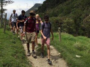 A marzo, el turismo en carro y bus ganó