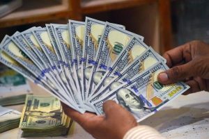 Cada año se pierden 2.200 millones de dólares en el envío de remesas desde EE.UU.