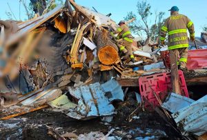 Un tornado arrasa una localidad en el norte de Texas (EE.UU.); hubo tres fallecidos