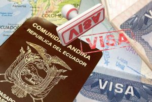 ¿Qué documentos necesitan los ecuatorianos para viajar al exterior?