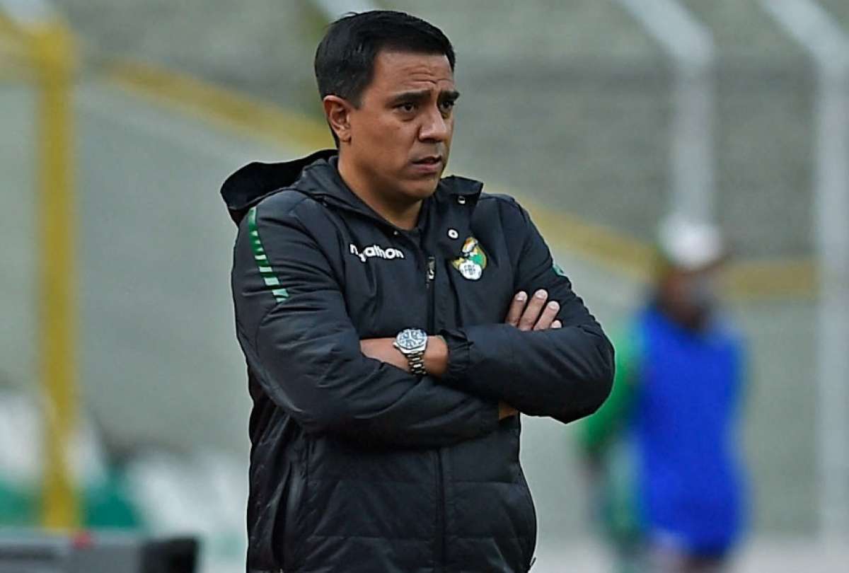 Cesar Farías fue expulsado luego de agredir a dos jugadores del Delfín
