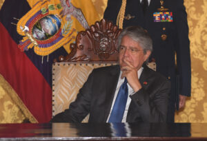 Muerte cruzada en Ecuador