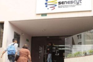 Senescyt se pronunció sobre el dictamen no favorable de la Corte Constitucional al decreto-ley sobre créditos educativos
