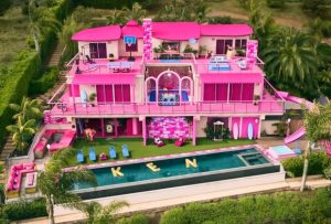 La Casa de los Sueños de Barbie y Ken, un espacio surrealista entre las montañas de Malibú