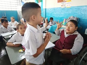 En Guayaquil, educadora es la inspiración de niños y adolescentes