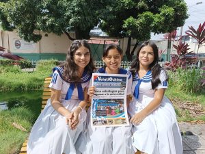 Jóvenes motivan a la lectura y escritura en Club de Periodismo
