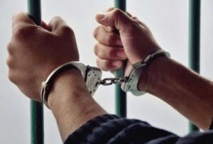 Esmeraldas: Prisión preventiva por violar a su madre de 74 años