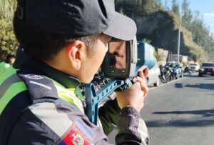 Quito: La AMT usará un fotorradar móvil