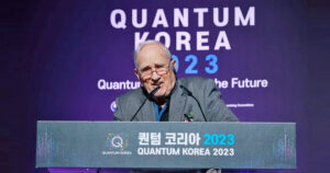 El Premio Nobel de Física John Clauser asegura que no existe una emergencia climática con 1500 científicos más