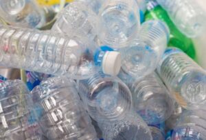 Impuesto redimible a botellas plásticas