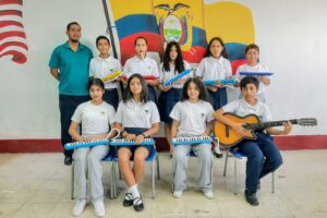 Estudiantes fomentan el aprendizaje de la melódica mediante una plataforma digital