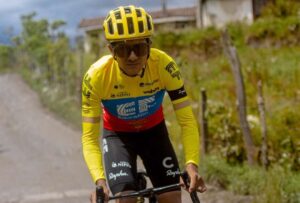 Richard Carapaz vuelve a la competencia oficial