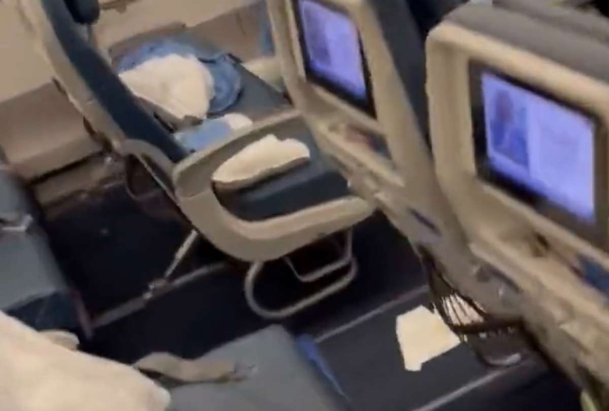Avión es obligado a aterrizar porque un pasajero sufrió un incidente de diarrea