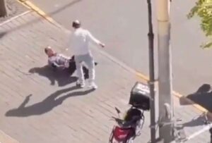 Diplomártico israelí fue apuñalado