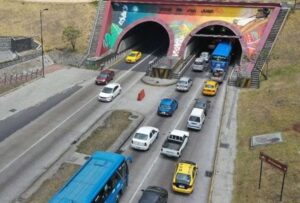 Un siniestro de tránsito se registró dentro del túnel de San Juan.
