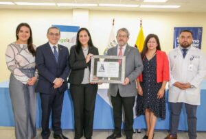 Hospital Docente de Calderón recibió certificado