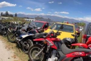 La Policía Nacional realizará un proceso de chatarrización de 4.351 vehículos y motos