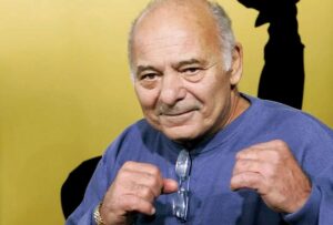 Falleció Burt Young, el actor nominado al Oscar