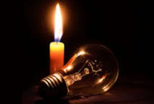 La ciudadanía reportó cortes de luz en diferentes sectores de Quito